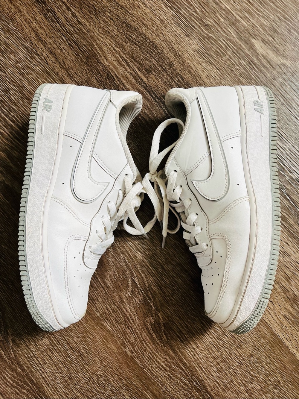 GRADE SCHOOL LIFESTYLE SHOE
AIR FORCE 1 WOLF GREY DX5805-100 Size 7Y